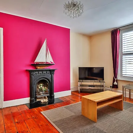 Finest Retreats - Adventure House Holiday home *