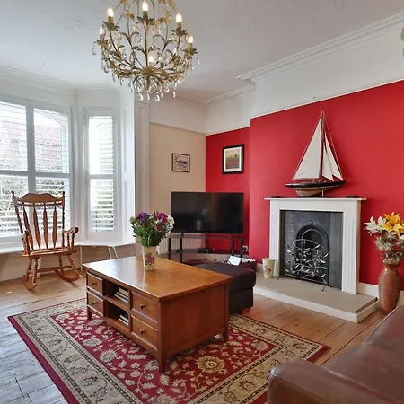 Finest Retreats - Adventure House Holiday home *