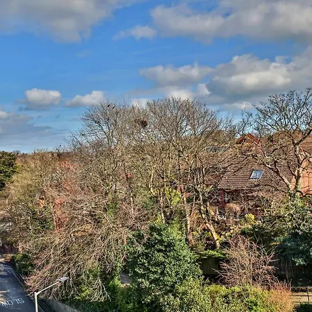 Finest Retreats - Adventure House