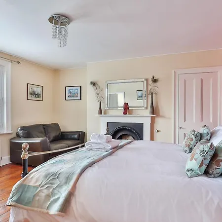 Finest Retreats - Adventure House Whitby