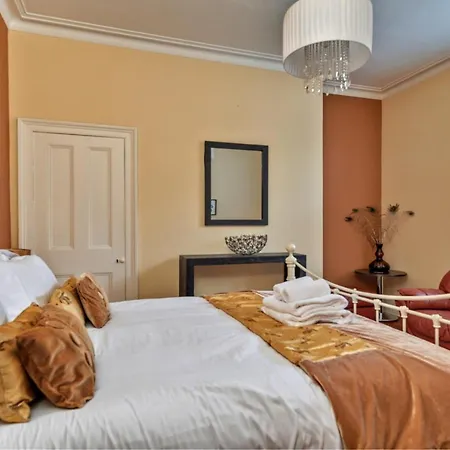 Finest Retreats - Adventure House