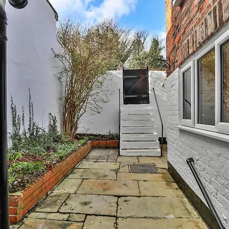 Finest Retreats - Adventure House Whitby